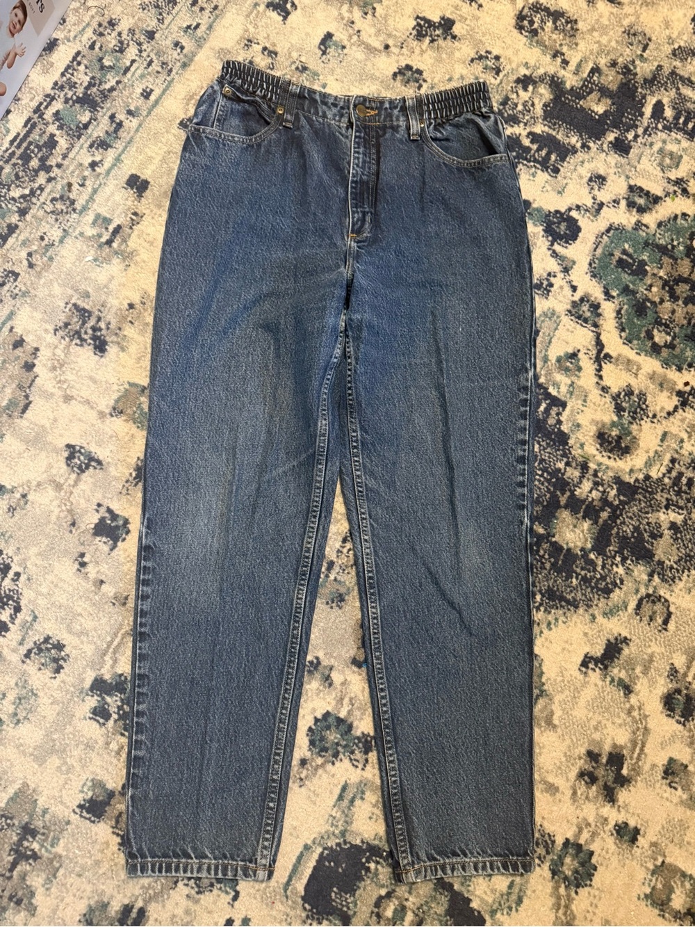 L.L. Bean Women’s Double L Comfort Waist Relaxed Blue Denim Jeans - 12 Reg